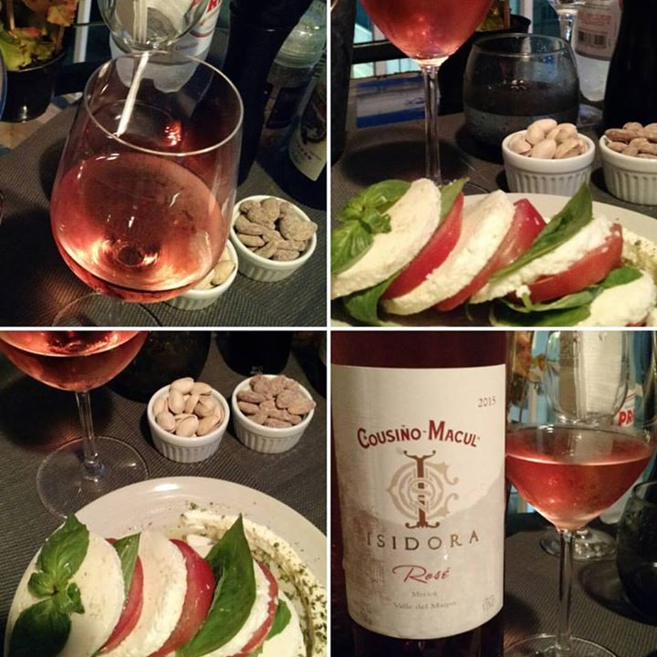 8af7f35b Mais uma noite Rosé com saladinha pra refrescar ...