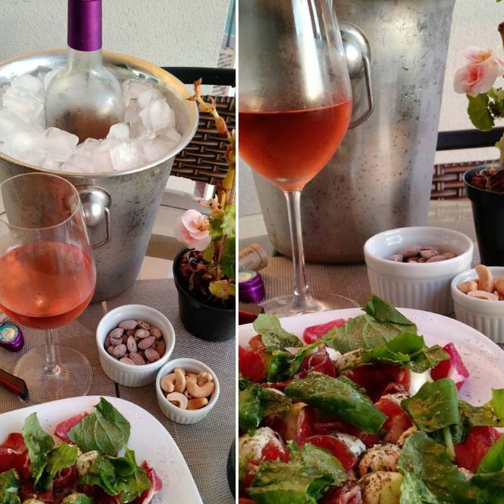 Tarde de calor, só estudando um Rosé para …