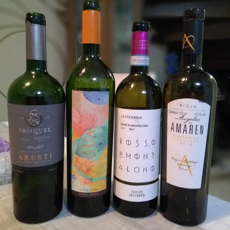 67582158_1283305118517376_7597131173290049536_n Ainda vivos em minha memória gustativa, os vinhos degustados no último sábado, entre amigos especiais e que faço questão de compartilhar aqui com vocês.